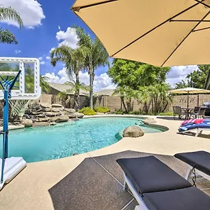 Holiday home Oasis Desert Getaway Pool, Hot Tub, Patio!