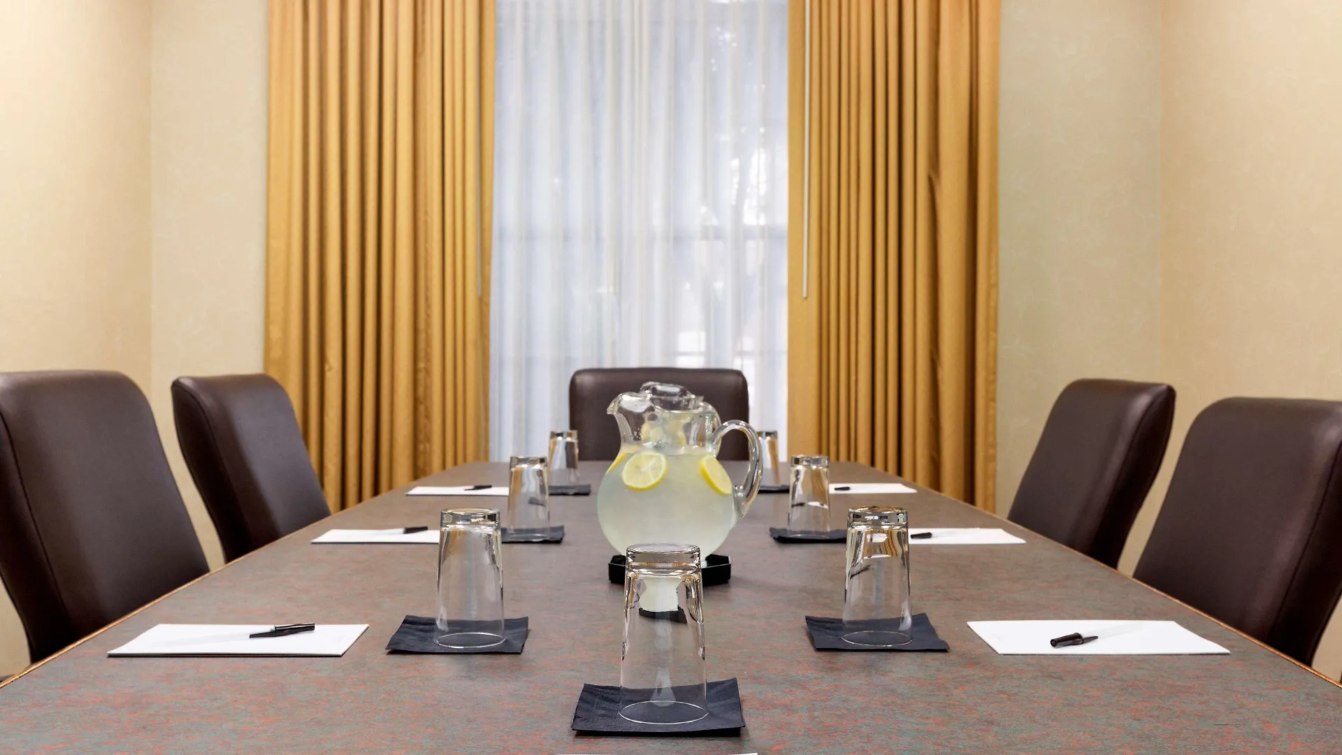 *** Hotel Country Inn & Suites By Radisson, Mesa, Az United States